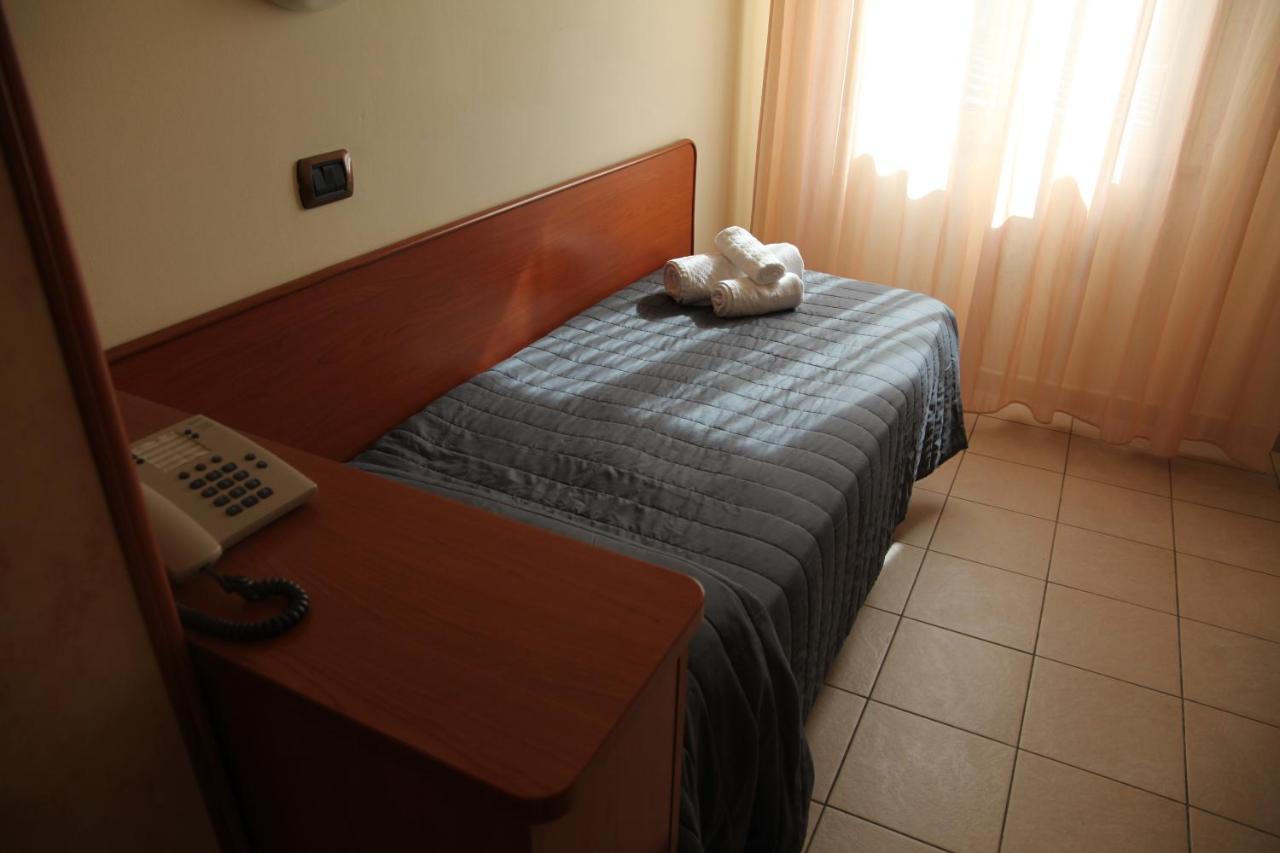 Hotel Villa Maria Cesenatico Luaran gambar