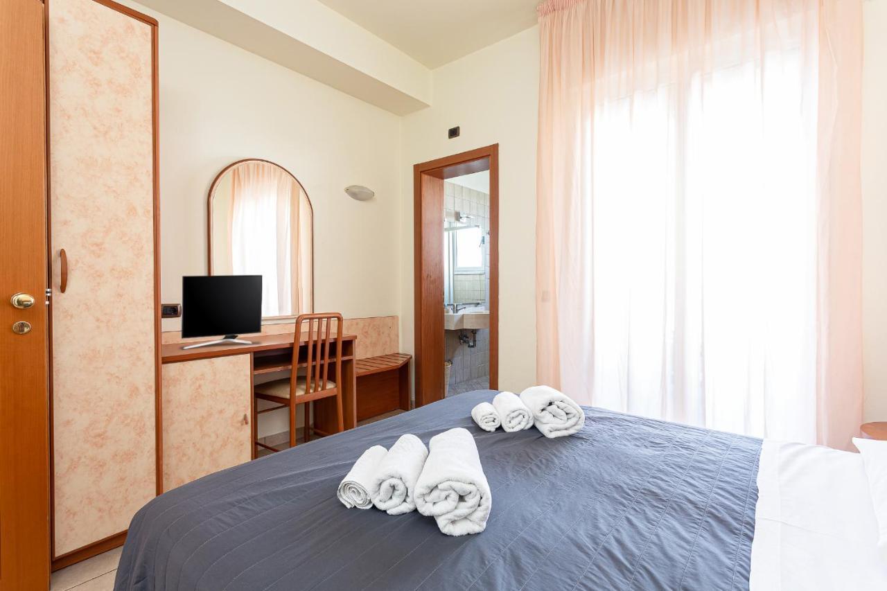 Hotel Villa Maria Cesenatico Luaran gambar