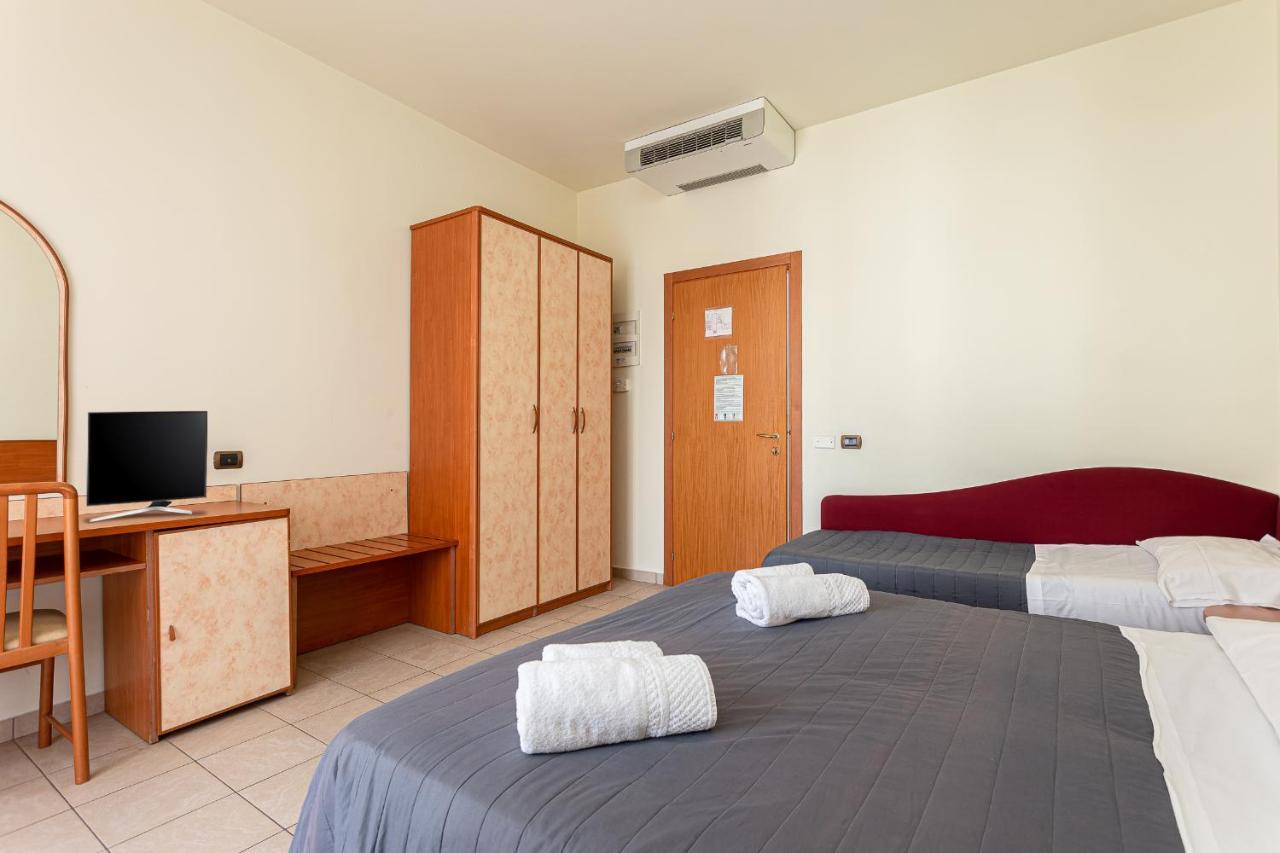 Hotel Villa Maria Cesenatico Luaran gambar