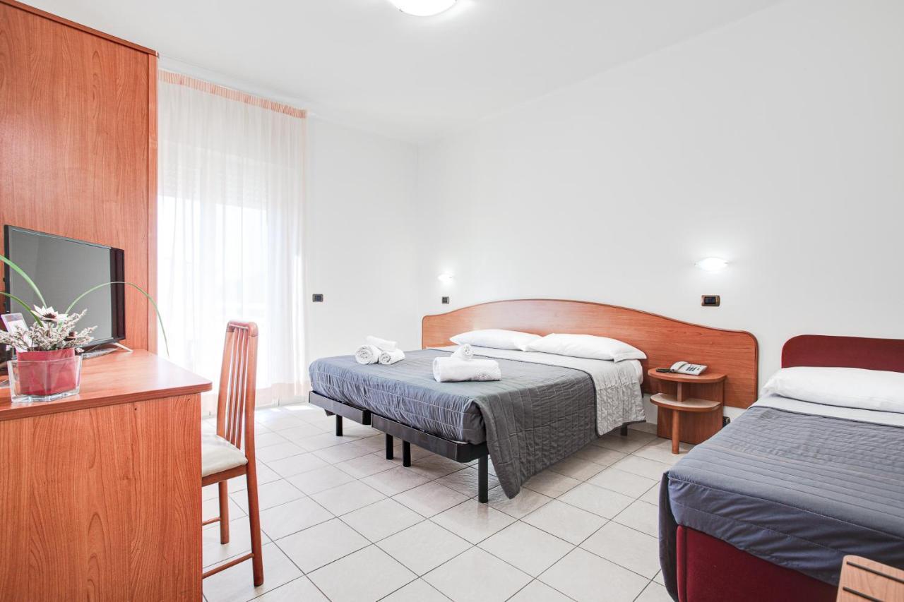 Hotel Villa Maria Cesenatico Luaran gambar