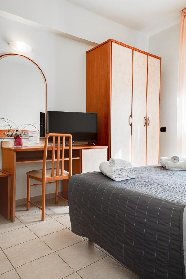 Hotel Villa Maria Cesenatico Luaran gambar