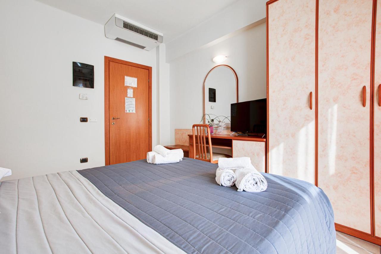 Hotel Villa Maria Cesenatico Luaran gambar