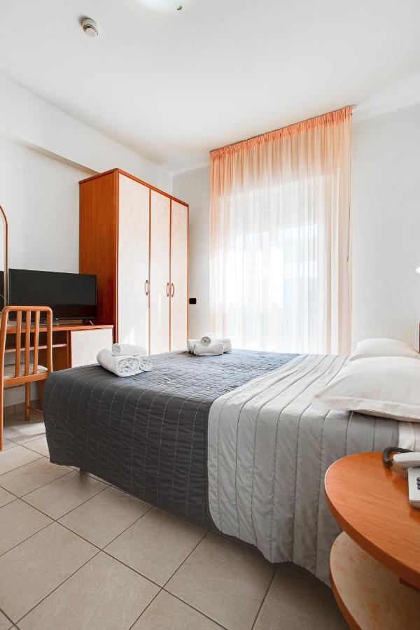 Hotel Villa Maria Cesenatico Luaran gambar